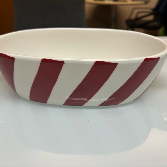 White and Red Ceramic Serving Dish - Picture 4 of 4